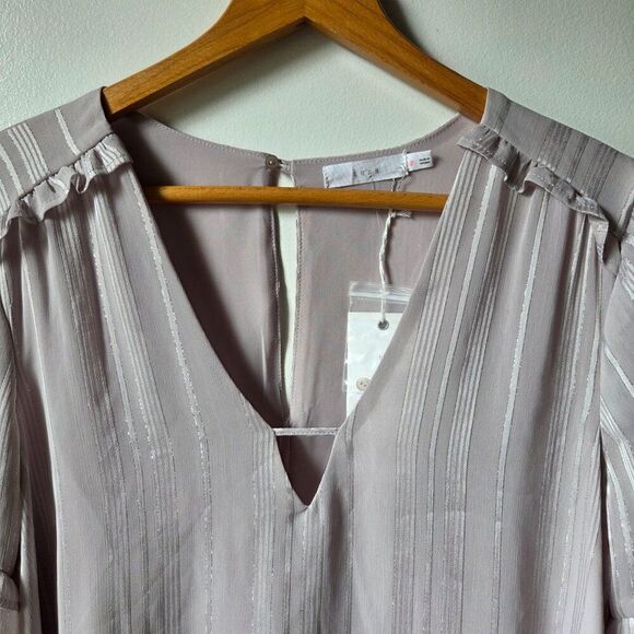 NWT LUSH V NECK LONGSLEEVES TOP SILVER THREAD SIZE SMALL - Picture 4 of 13